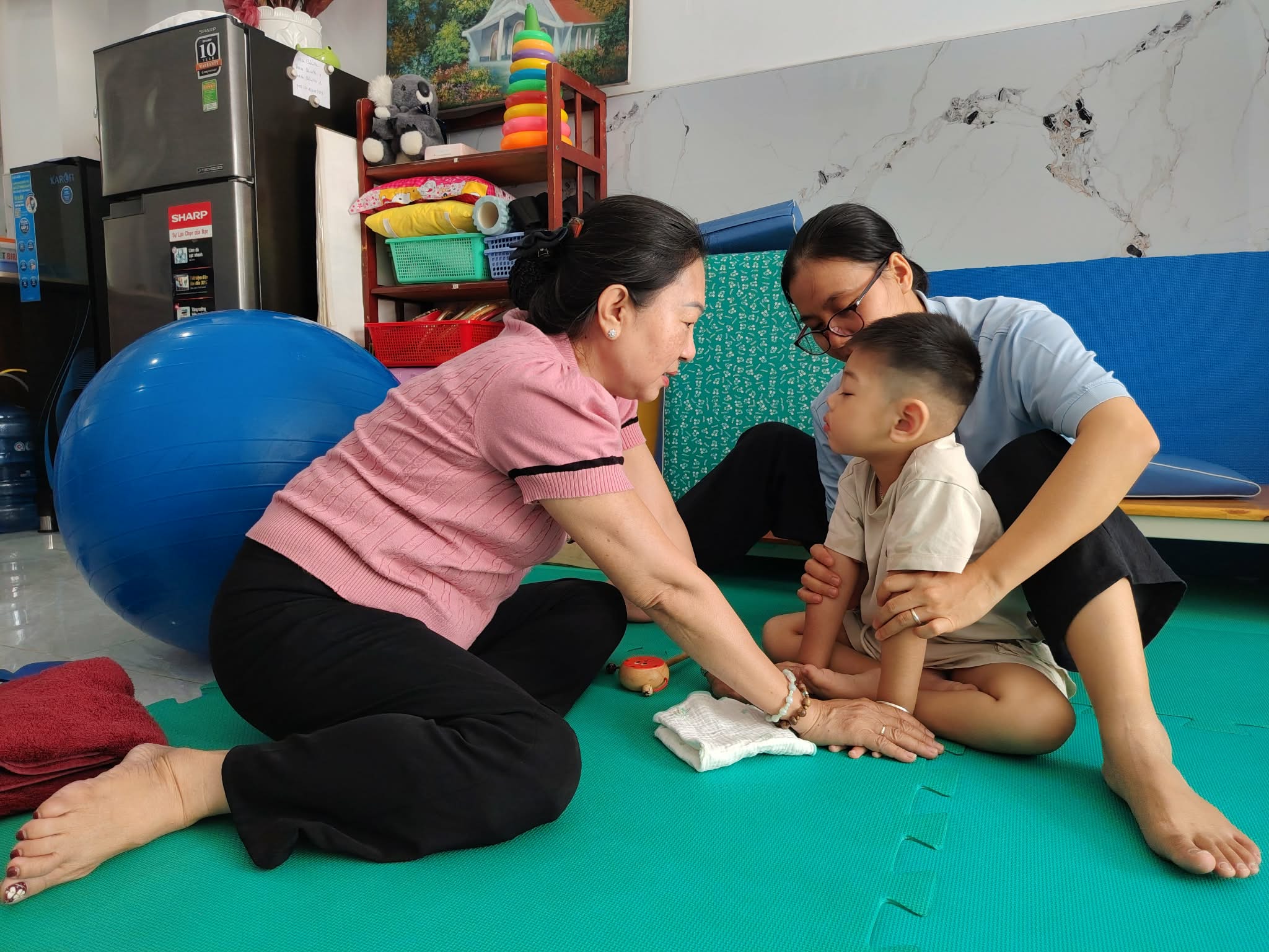Hành trình hồi sinh những “thiên thần lỗi nhịp” ở mái ấm Têrêsa Calcutta